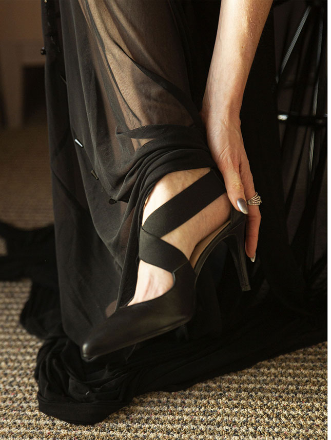 Discover the timeless and elegant fashion of our shoes, perfect for your events and for everyday wear.