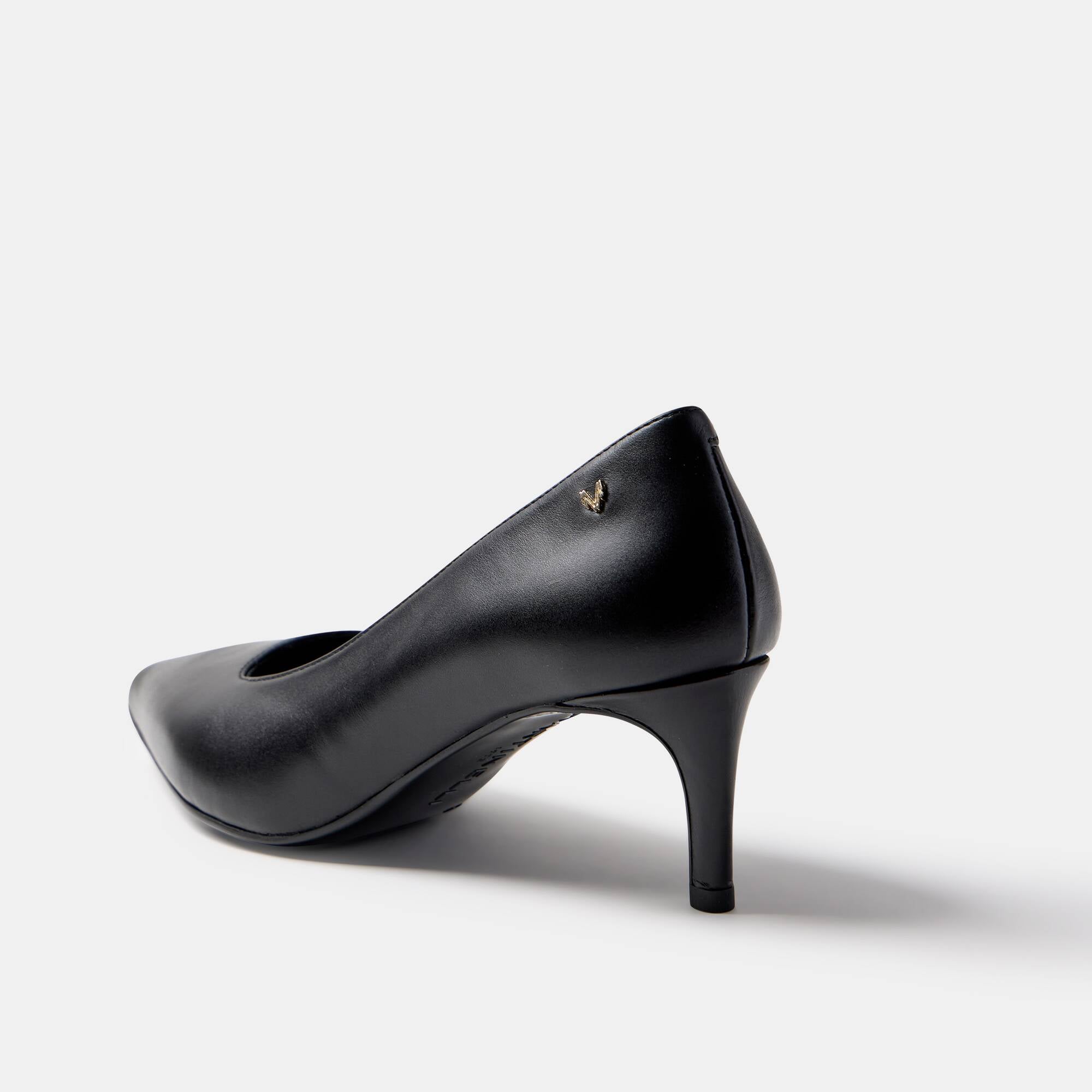null | FONTE 1749-B247K, BLACK, large image number 30-1749-B247K_000_Martinelli_FONTE_BLACK_full.jpg | null