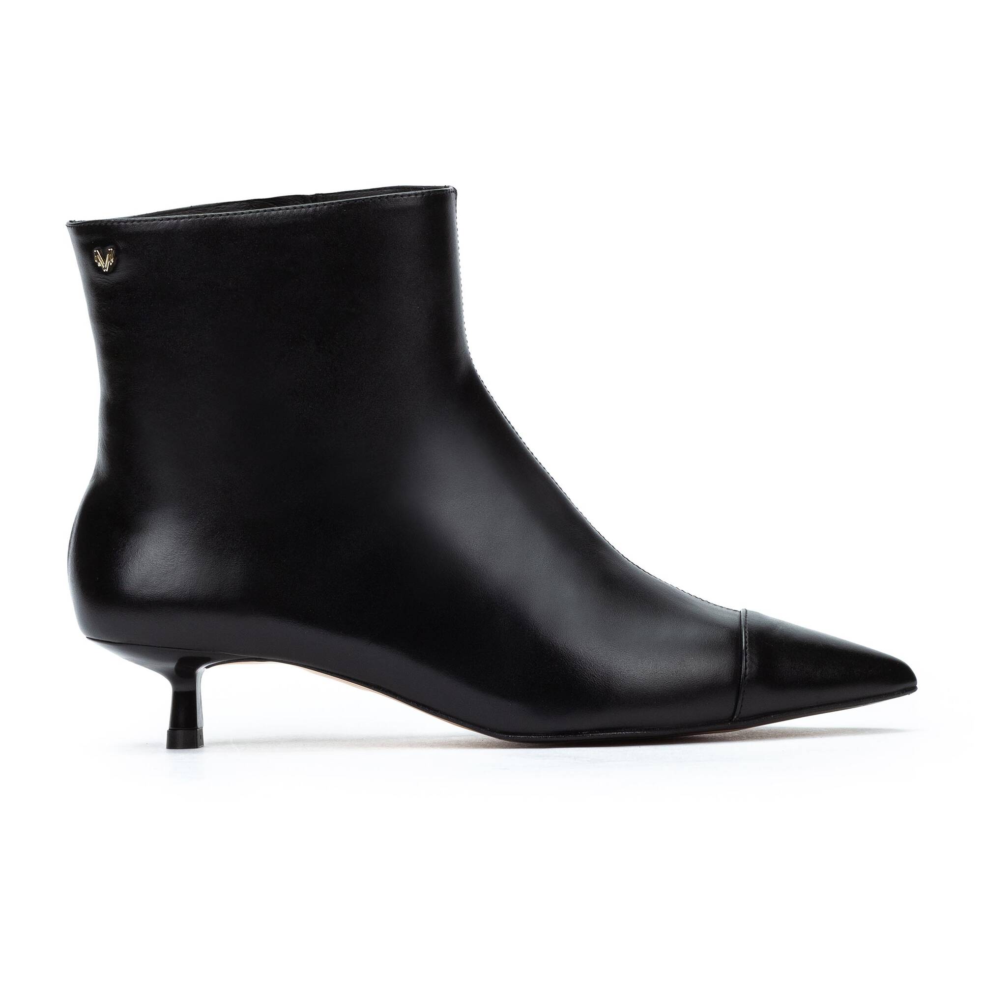 Botines con tac&oacute;n | GAETA 1746-B378K, BLACK, large image number 10-1746-B378K_000_Martinelli_GAETA_BLACK_full.jpg | null