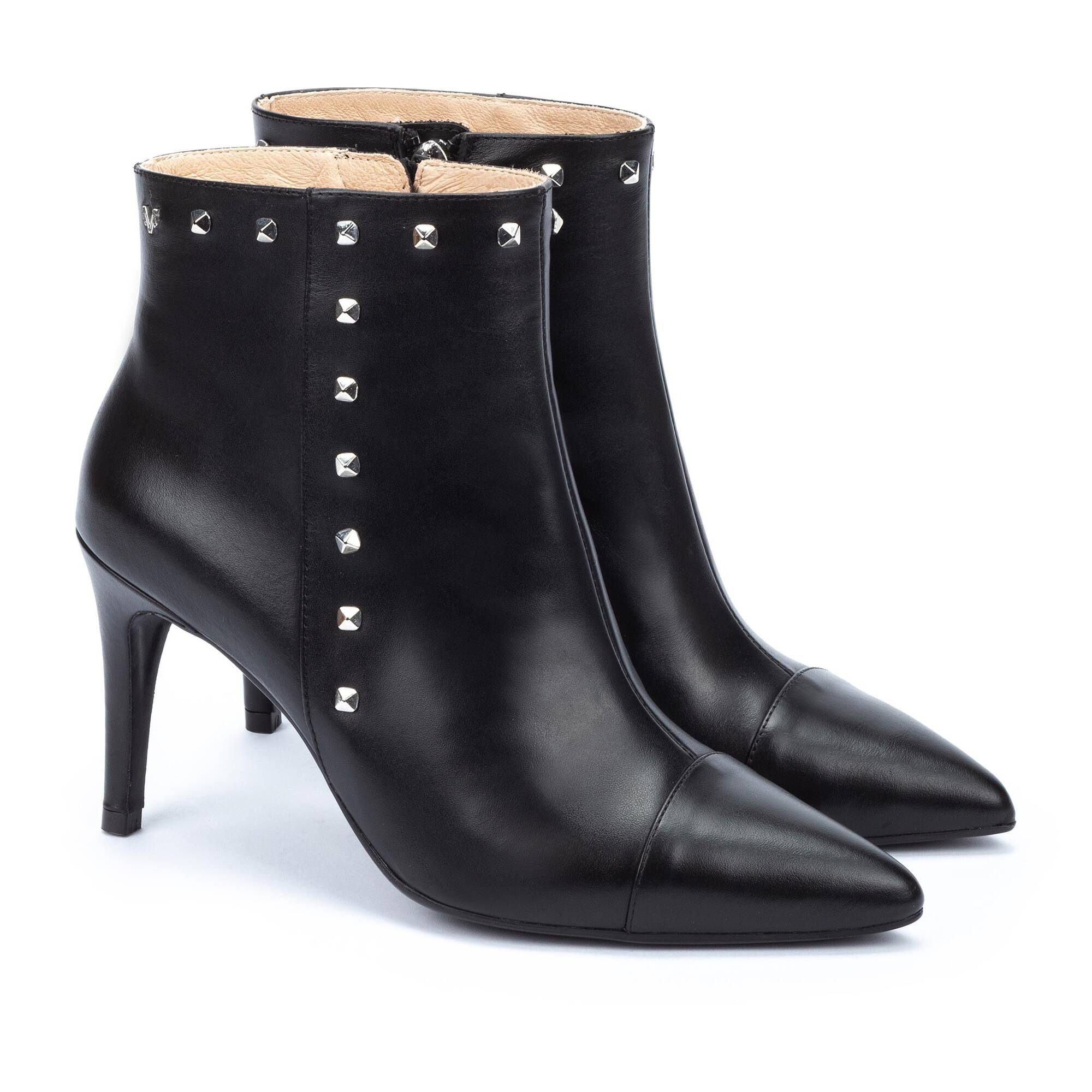 Botines con tac&oacute;n | THELMA 1489-B163P, BLACK, large image number 20-1489-B163P_000_Martinelli_THELMA_BLACK_full.jpg | null