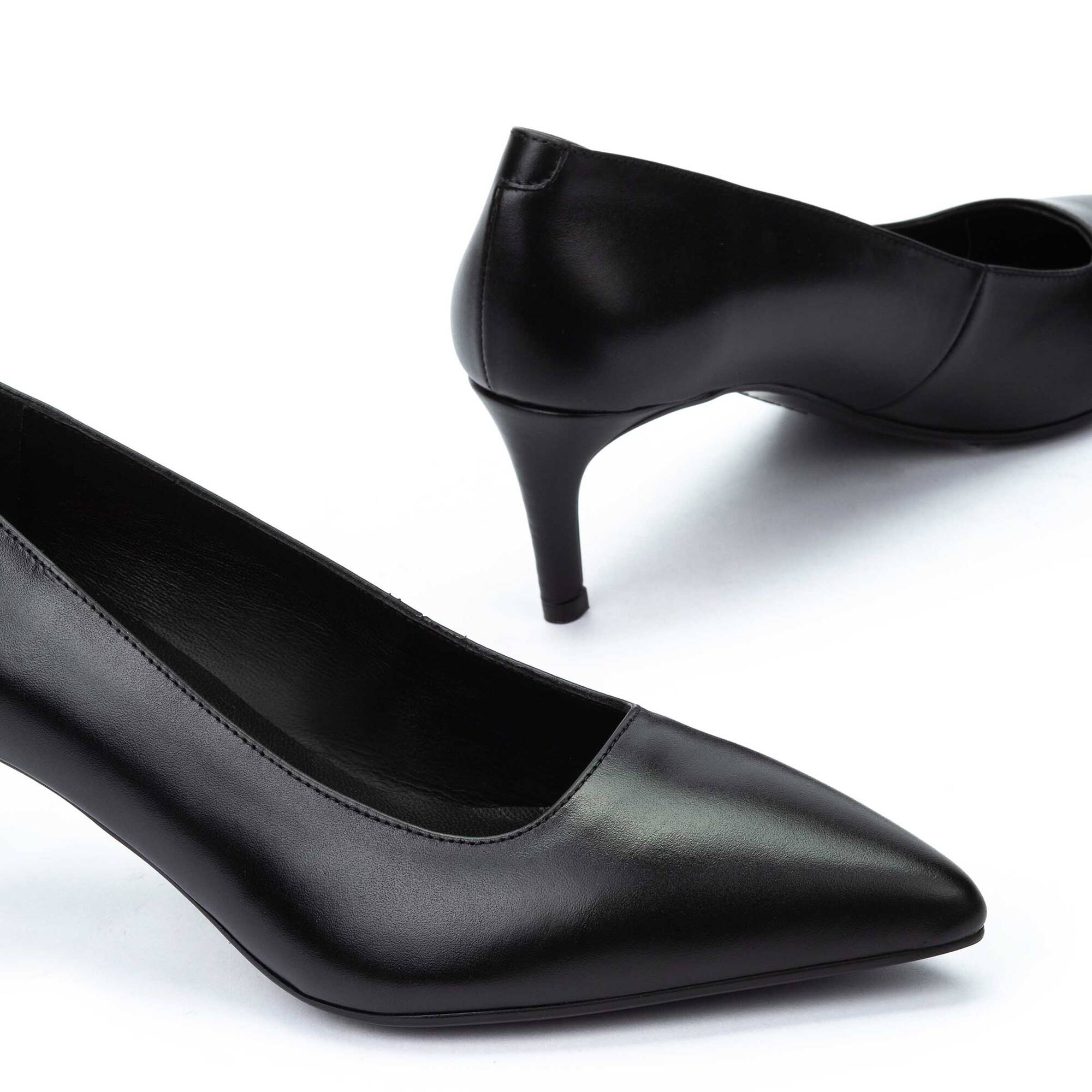 Court Shoes | FONTE 1749-B247K, BLACK, large image number 60-1749-B247K_000_Martinelli_FONTE_BLACK_full.jpg | null