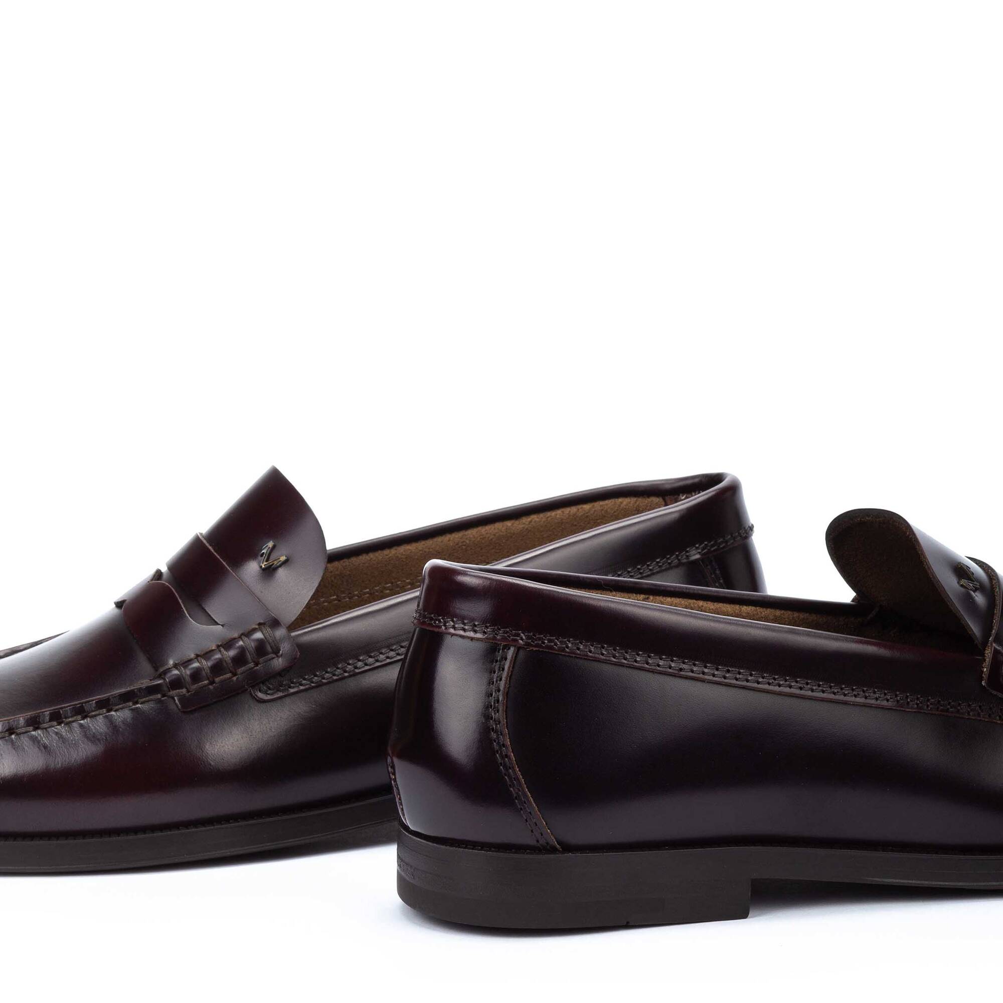 Slip on Loafers | FORTHILL 1623-2761N, BURDEOS, large image number 60-1623-2761N_507_Martinelli_FORTHILL_BURDEOS_full.jpg | null