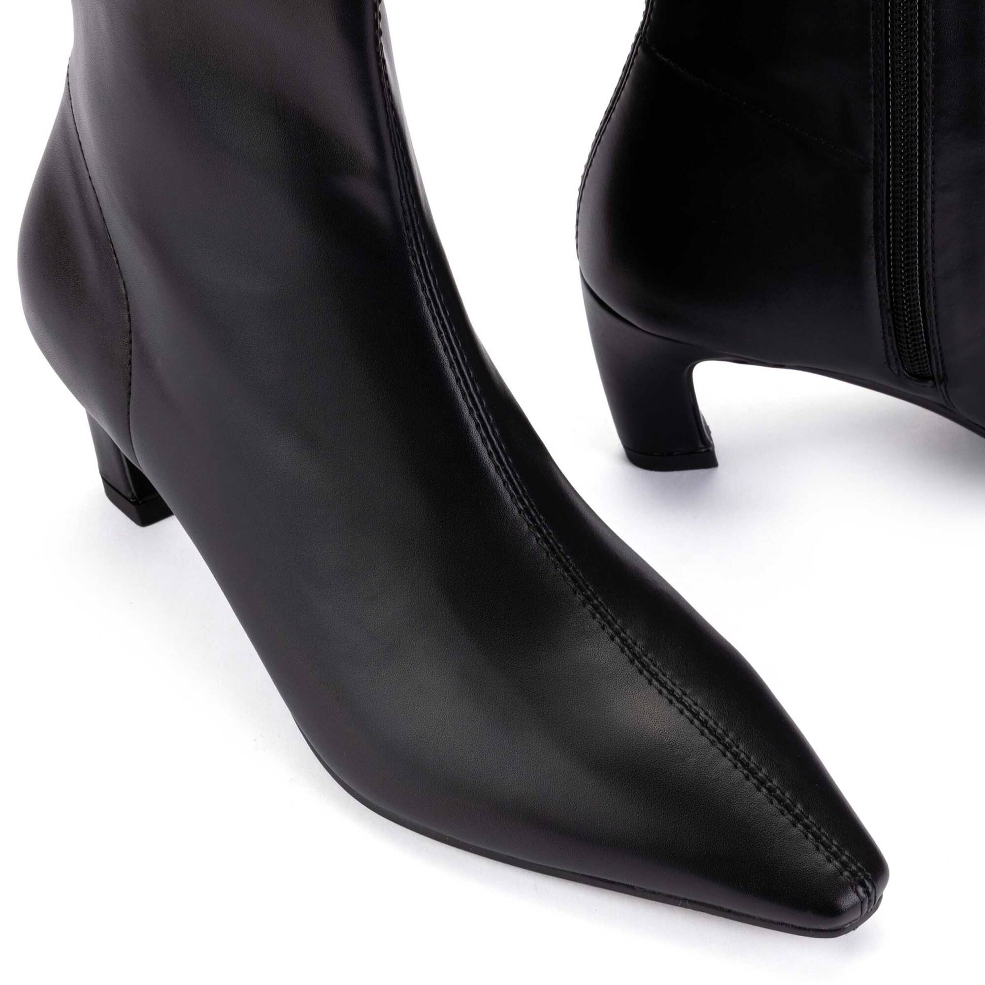 Heeled Ankle Boots | VOGUERA S068-B716TY, BLACK, large image number 60-S068-B716TY_000_Martinelli_VOGUERA_BLACK_full.jpg | null