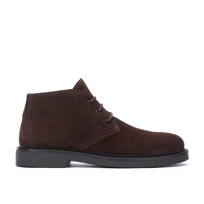 CHUKKA BOOTS