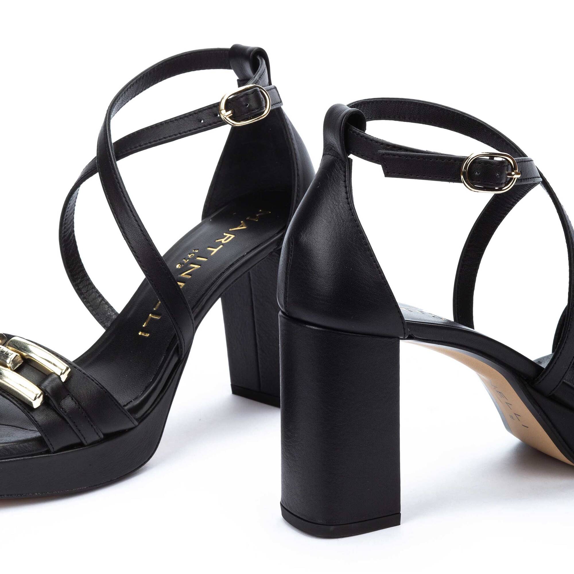 Sandalias tac&oacute;n | LAWRENCE 1685-B136Z, BLACK, large image number 60-1685-B136Z_000_Martinelli_LAWRENCE_BLACK_full.jpg | null