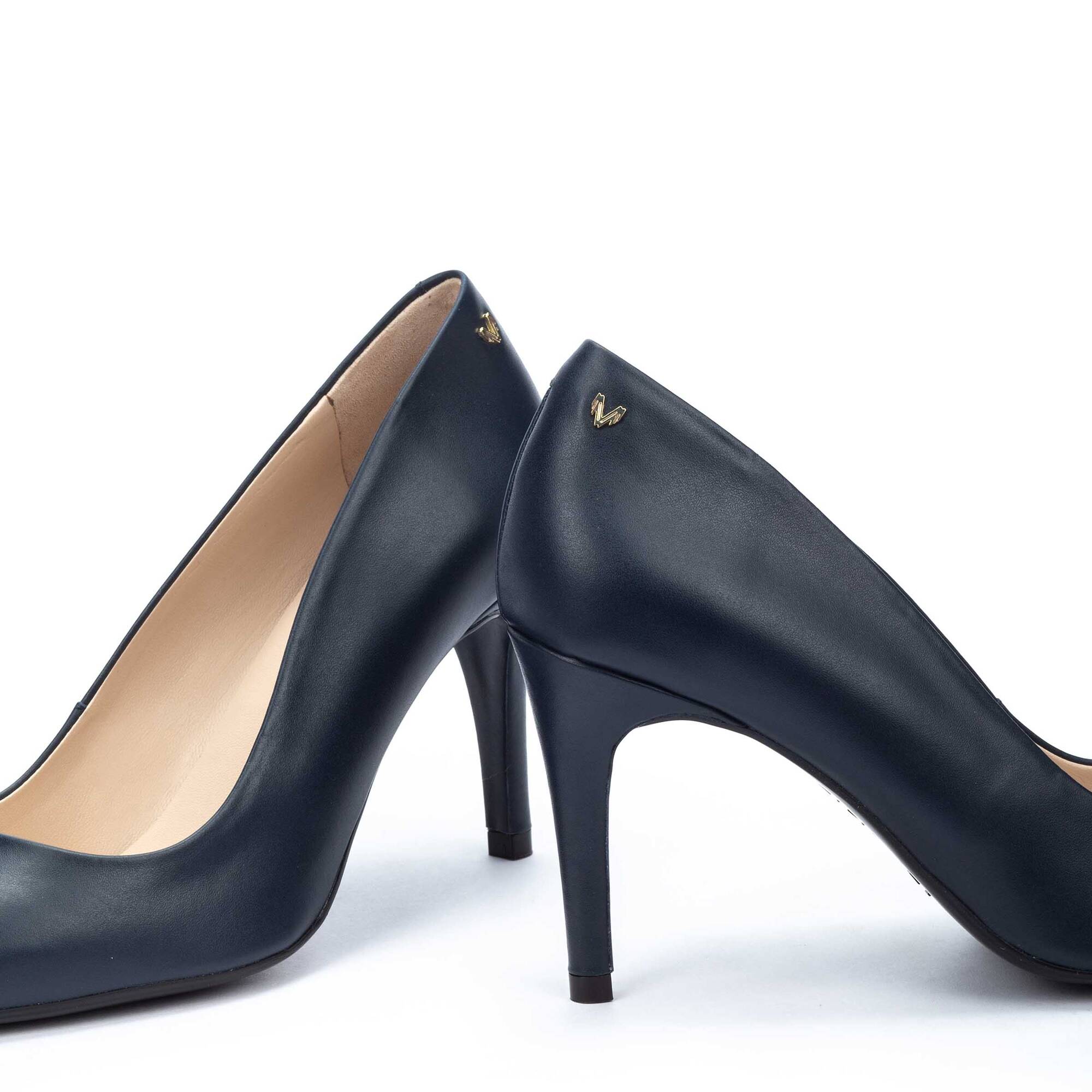 Court Shoes | THELMA 1489-3366P1, MARINO, large image number 60-1489-3366P1_317_Martinelli_THELMA_MARINO_full.jpg | null