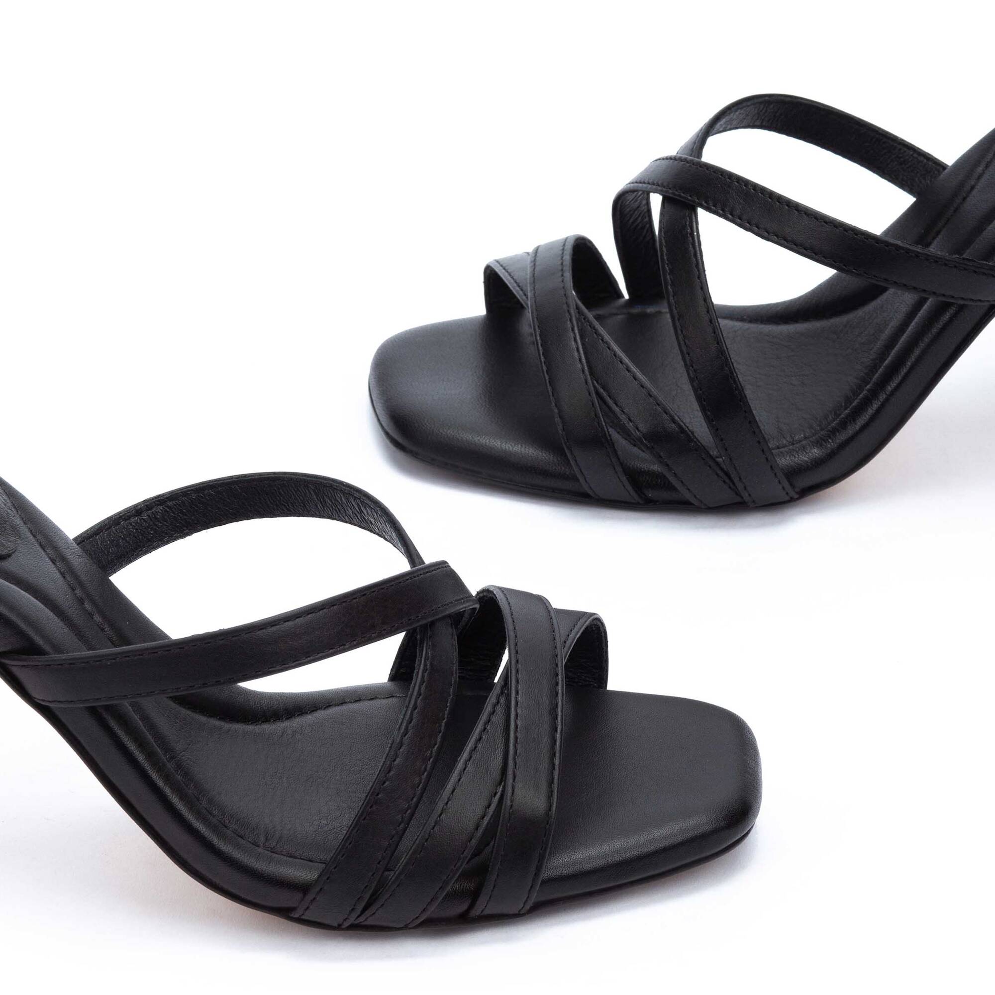 Sandalias tac&oacute;n | RAINER 1632-A931Z, BLACK, large image number 60-1632-A931Z_000_Martinelli_RAINER_BLACK_full.jpg | null