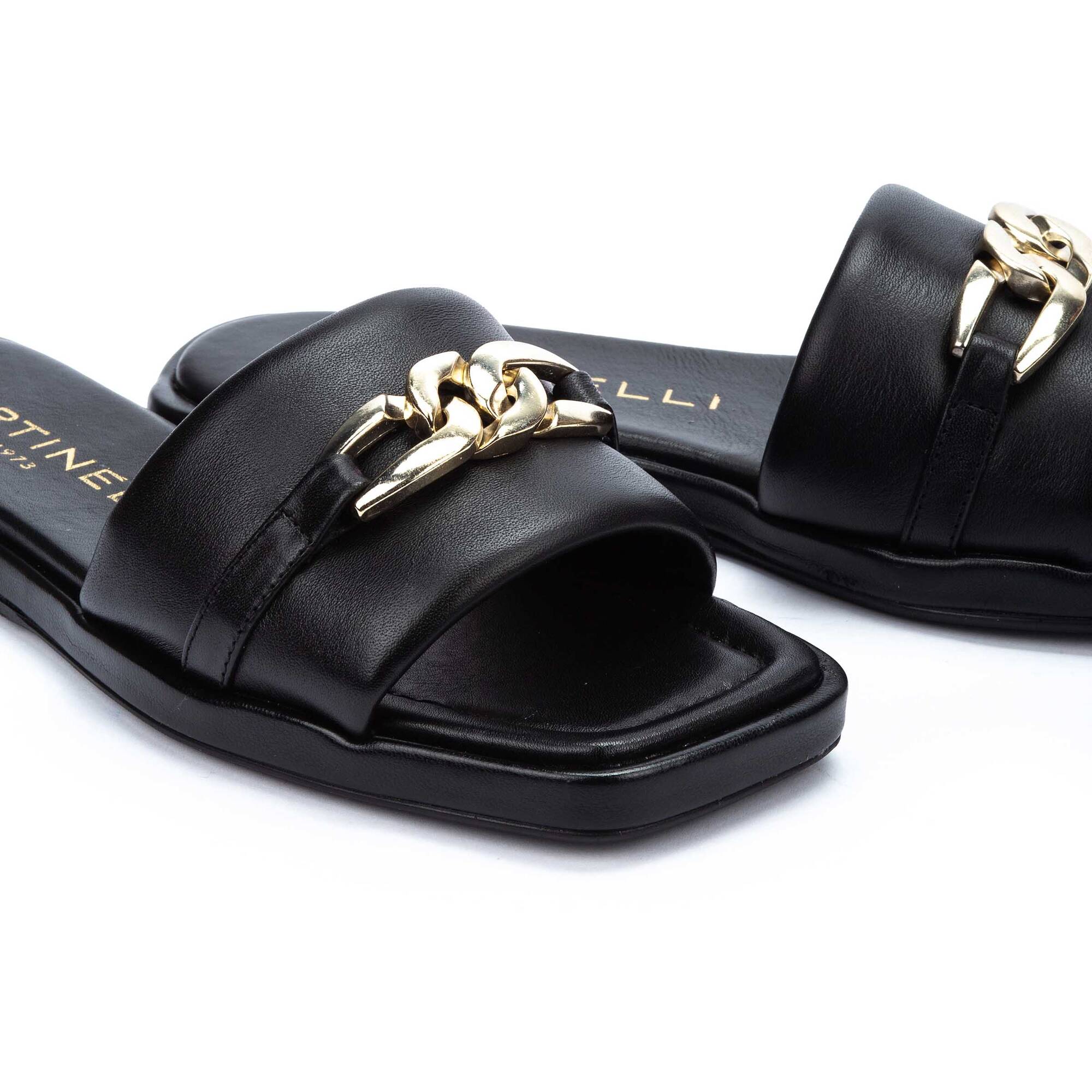 Sandalias planas | EMMA 1647-B010Z, BLACK, large image number 60-1647-B010Z_000_Martinelli_EMMA_BLACK_full.jpg | null