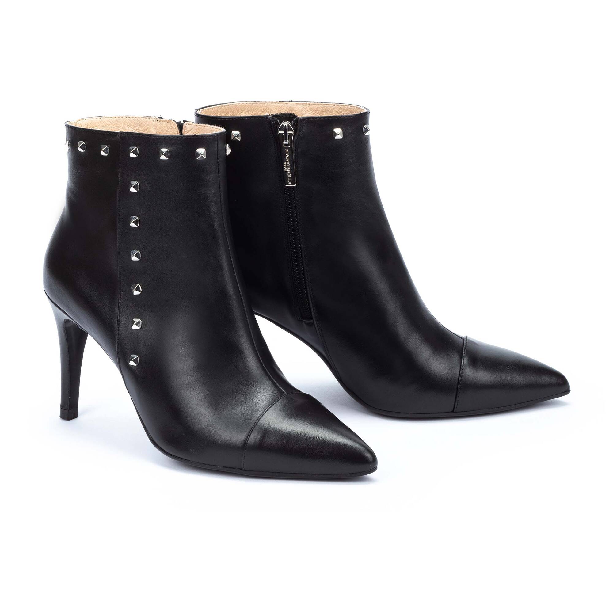 Botines con tac&oacute;n | THELMA 1489-B163P, BLACK, large image number 100-1489-B163P_000_Martinelli_THELMA_BLACK_full.jpg | null