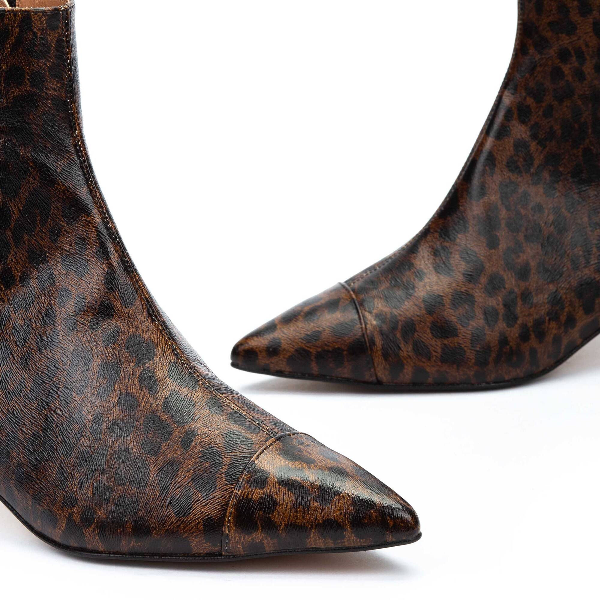 Heeled Ankle Boots | GAETA 1746-B378M, CUERO, large image number 60-1746-B378M_202_Martinelli_GAETA_CUERO_full.jpg | null