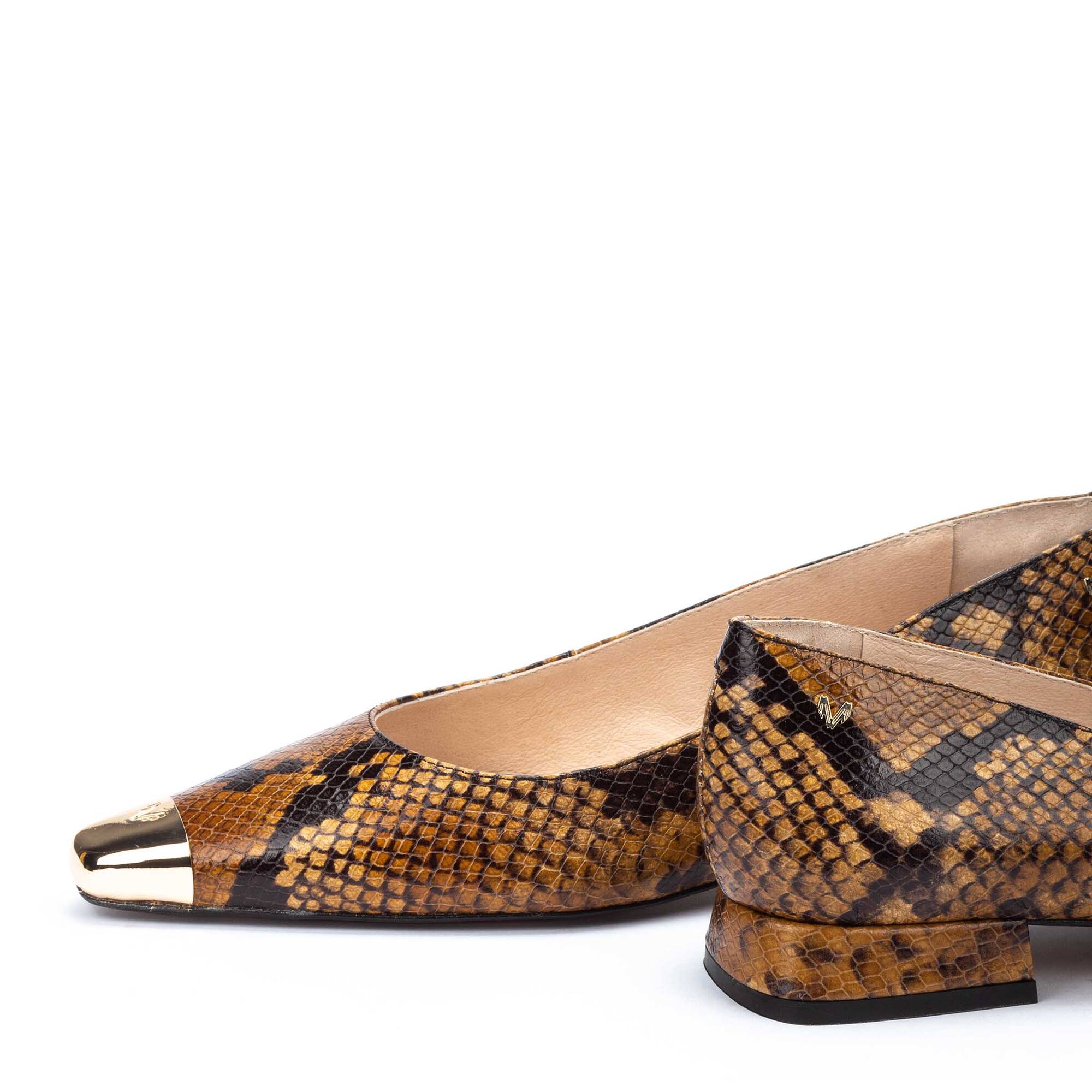 Ballet flats | MELANIE 1664-B066T, CUERO, large image number 60-1664-B066T_202_Martinelli_MELANIE_CUERO_full.jpg | null